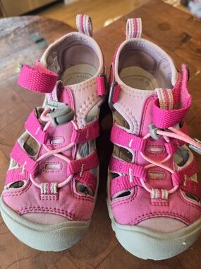 Kids Keen Pink Outdoor Closed-Toe Sandals Size 12
